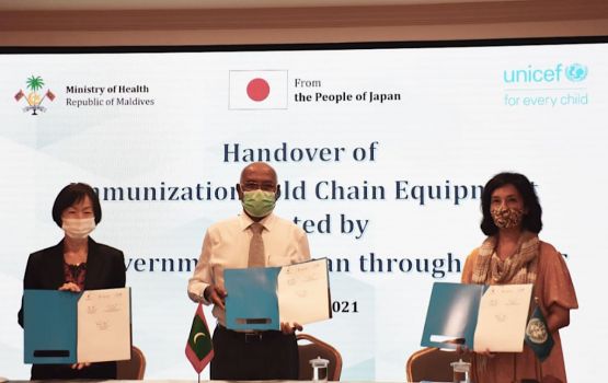 Japan sarukaarun UNICEF aai gulhigen raajjeah vaccine cold chain equipment hadhiyaakoffi