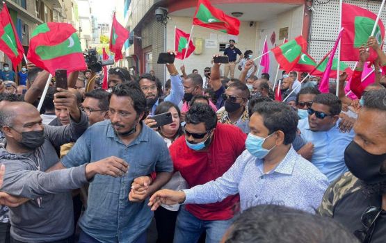 Supreme Court ge gina suvaaluthakakah fahu Raees Yameen minivanvi shareeaiy!