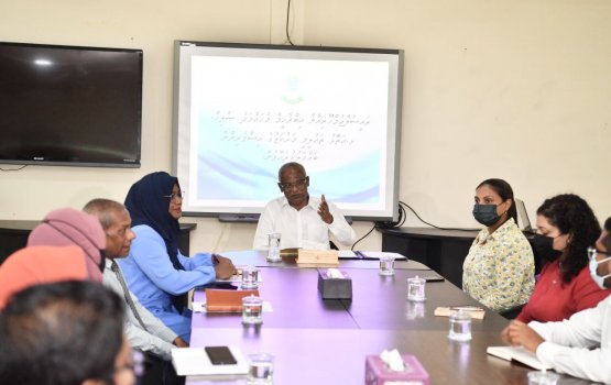 President meets with the faculty of Lhaviyani Atoll EC