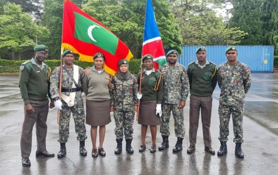 Ingireysi vilaathuge Raanee ge Platinum jubilee pageant gai MNDF baiverivejje