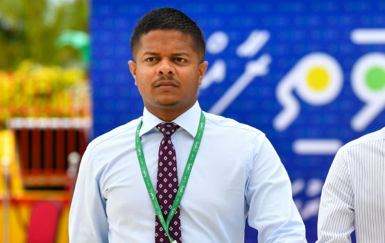 Raees Office ge Communication department ge head akah Hisaan