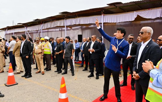 President tours Jawaharlal Nehru Port Trust in Mumbai