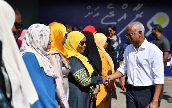 Dhen enme avahah bodu vaanee sihhee dhaairaa ge muvahzafunge musaara: Raees