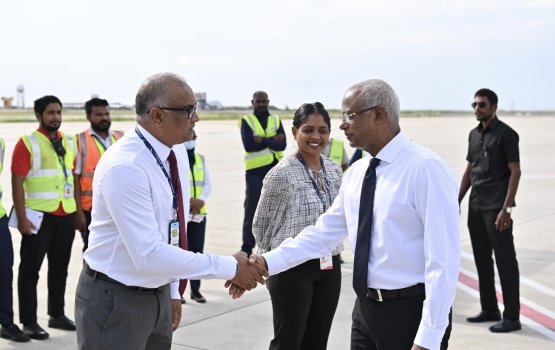 President kicks off official trip to four islands in the north