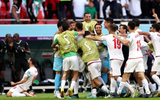 World Cup 2022: Mubaaraathuge furathama red card Wales ge keeper ah
