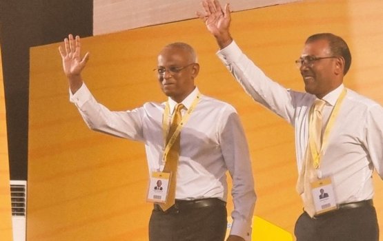 Nasheed travelling to Thinadhoo but not for campaign launch