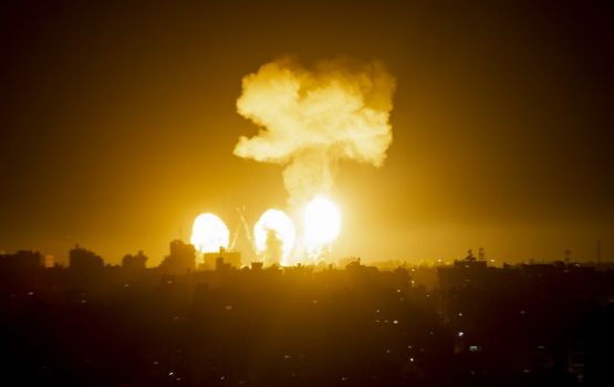 Yahoodhee Israel in hukuru dhuvahu zuvaanaku shaheedhukohlli, rey bomb elhee Gaza ah