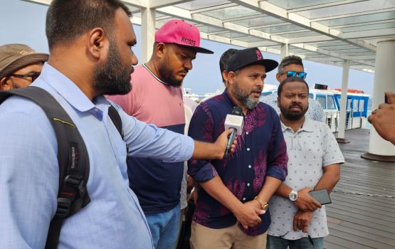 Dhaulathuge faisaa beynun kuranee siyaasee harakaathun Yameen gelluvaalan: Shiyam