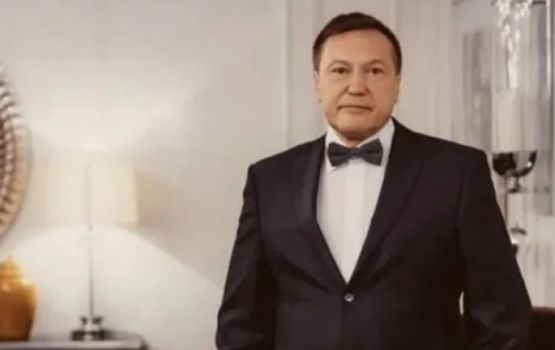 Russia billionaire adhi politician eh India ge hotel eh gai maruvi massala balanee