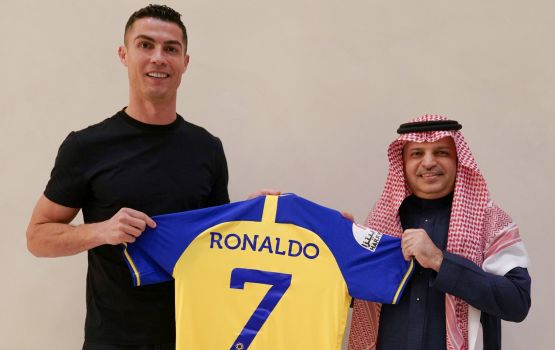 Ronaldo Al Nassr ah kulhey furathama match Messi ge PSG aa dhekolhah
