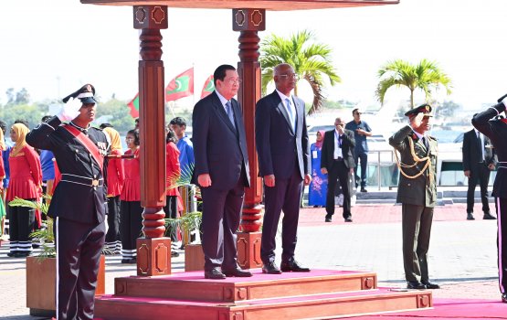 Govt officially welcomes Cambodian PM to the Maldives