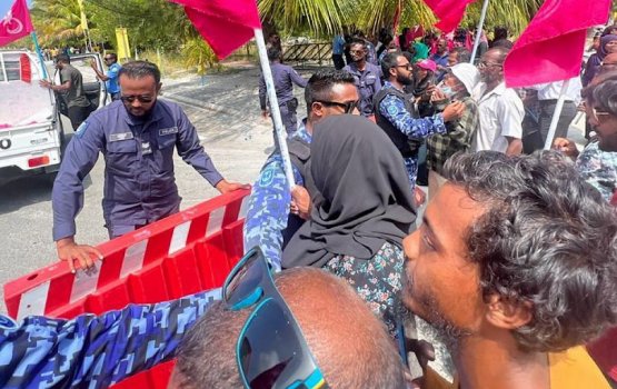 Two arrested in Thinadhoo following protests 