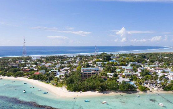 Dinghy captain arrested over tourist's death