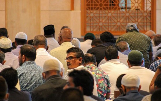 Salt in the air blamed for broken ACs in Salamaan mosque