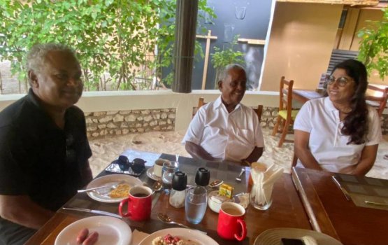 President's Reps meet with prominent businessman Champa