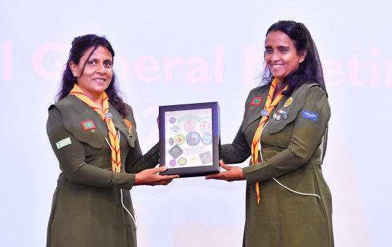First Lady given highest girl guide & girl scout honors