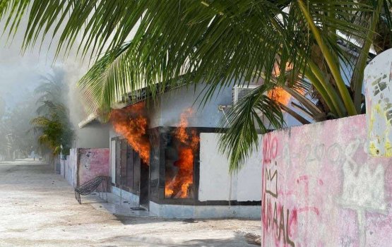 Kolamaafushi printing store burns to the ground