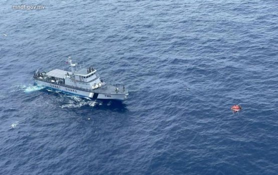 Coast Guard rescues crew of lost vessel that sank