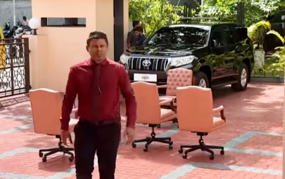 Parliament Stalled: Opposition MPs take out their seats!