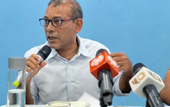 Siyaasee hayaaiy gulhifai vanee raees Solih akhaa noon, fathuranee dhigeh: Nasheed