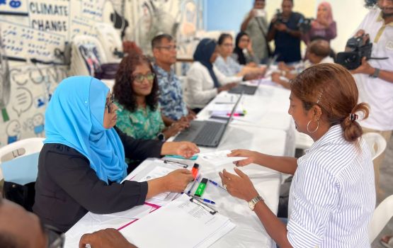 Democrats ge riyaasee primary vote lun miadhu iru ossi 6 jahandhen kuri dhaane