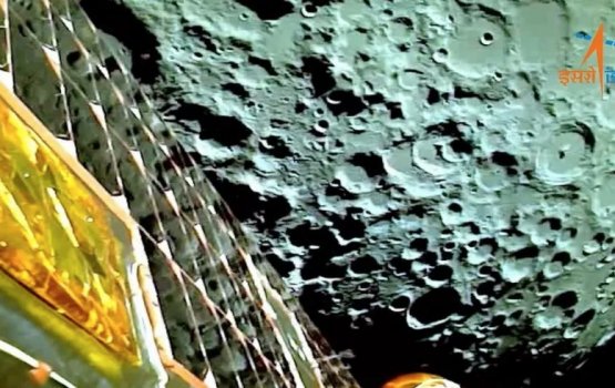 India moon mission sends new photos of lunar surface