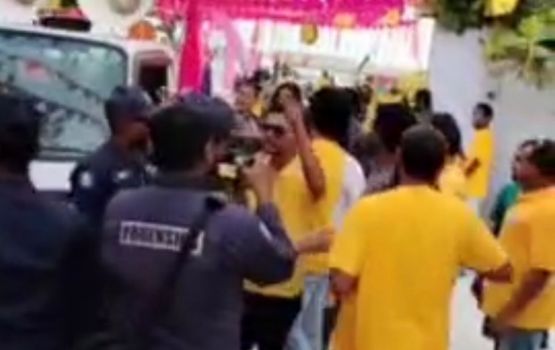 Velidhoo gai Muizzu ge campaign ah MDP activist in huras alhaifi