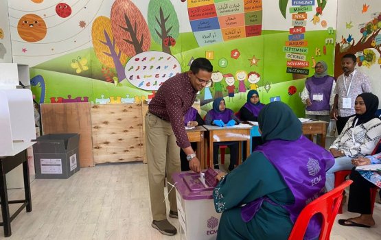 MNP & the Democrats candidates cast their votes