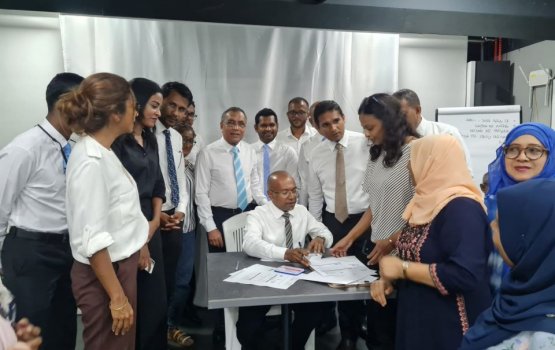 Democrats become the minority party at the Parliament