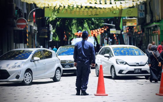 Security forces active on the scene of an explosion in a van