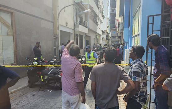 Balcony on a house falls, one injured