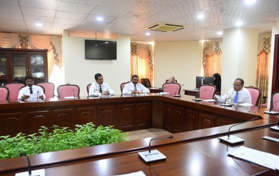 Committee decides to recommend banning Israeli passports