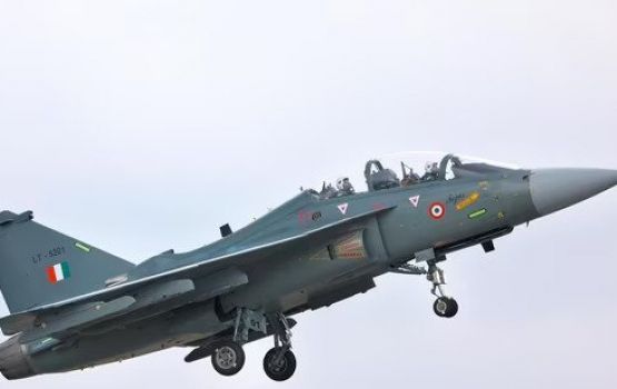India gai ufehdhi furathama fighter jet Modi dhuvaalahvvaifi