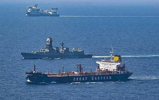 Indian navy evacuated all members from a hijacked vessel