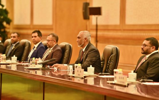 Presidents of China and the Maldives lead officials talks