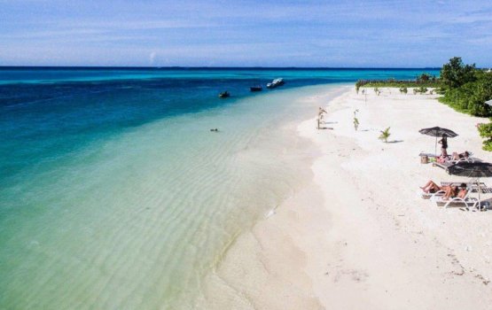 Dead body of a local resort employees found in the sea