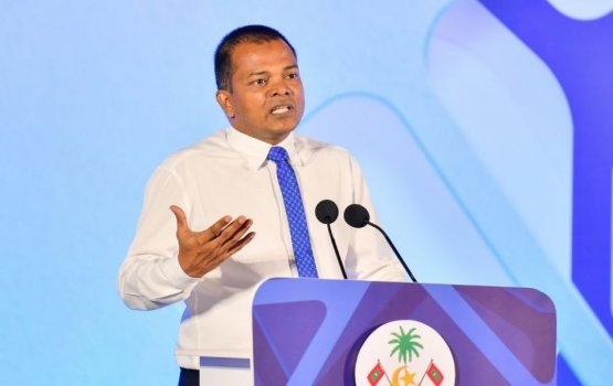 Addu mayor criticises former govt over stadium repairs, M 