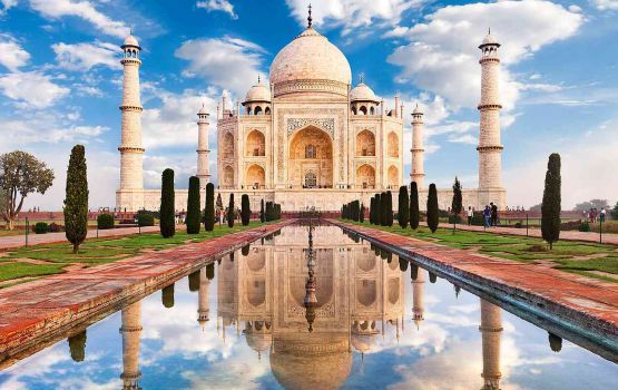Islamee Thaareehee binaatha: Taj Mahal hadhann 16 aharu heydhavi
