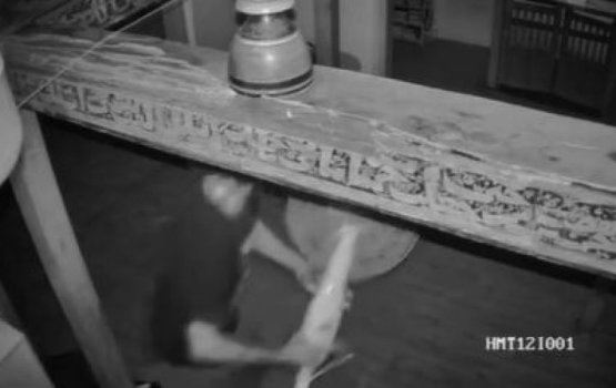 7  fans stolen from a mosque in Male'