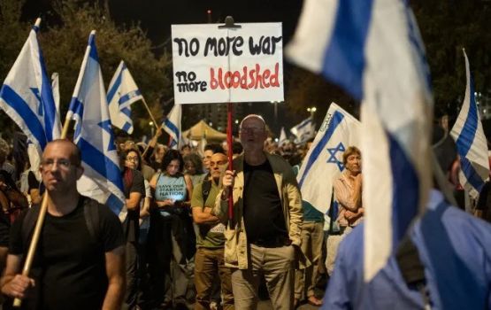 Israel: Netanyahu ge isthiufaa ah govai, 100,000 meehun maguthakah!