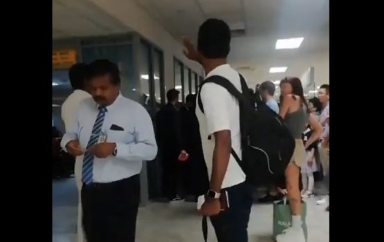Lanka airport gai visa dhookuran India bayaku thibi massala hoonuvejje