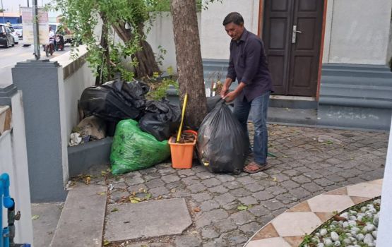 Dhen Male' ge miskihthah saafu kuraanee dhivehin