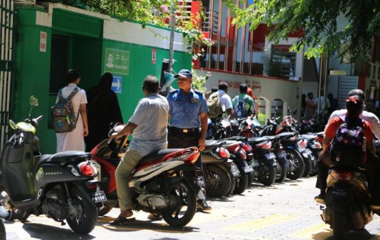 Parked cycles set ablaze in Male'