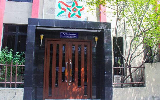 Umraa ah gendhan faisaa nagaa olhuvaali Mash'aru group athun 5 lakka rufiya nagai dheyn court ah