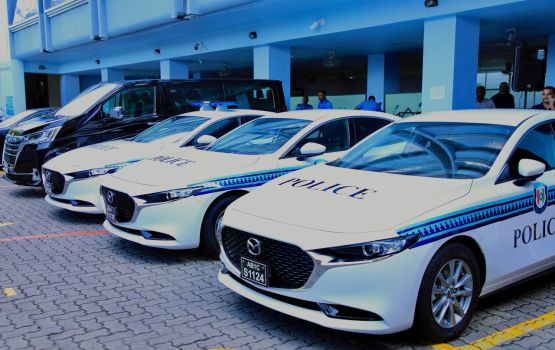 Japan in Dhivehi fuluhunnah 54 police car aai 4 van hadhiyaa koffi 