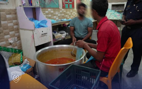 Kaaboathakethi delivery kuraa thanakun 4 bidheyseeaku athulaigenfi