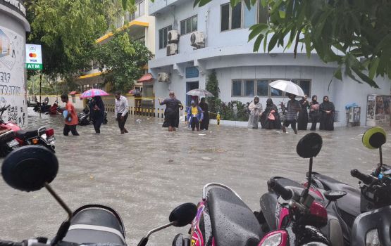 Rajje ah kuramundhaa vissaara: adhives 2 aailaa eh ulhemun dhanee vaguthee hiyaagai