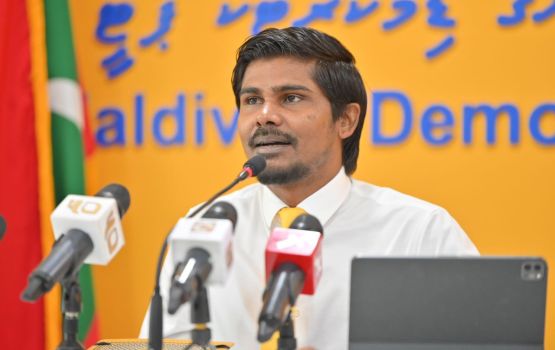 Court amurehge dhashun Yasir aai Mookey ge electronic saamaanu gengosfi