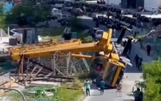 Hulhumale' phase 2 gai bodu crane eh furolhaalaifi 