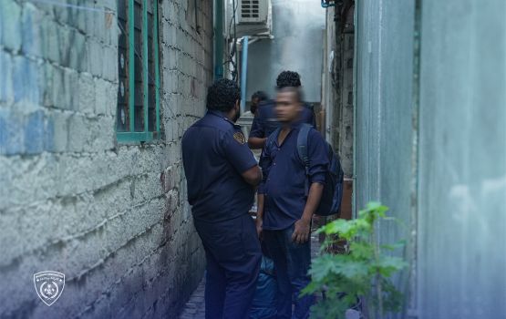 Thoh jehigen bidheyseen dhiriulhemun dhiya accommodation block eh raid koh, 4 meehun hayyarukoffi 